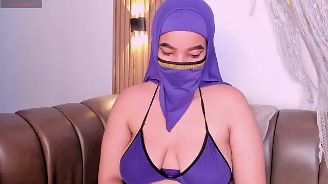 malak nanyy online show from March 2026 12:11:01 PM