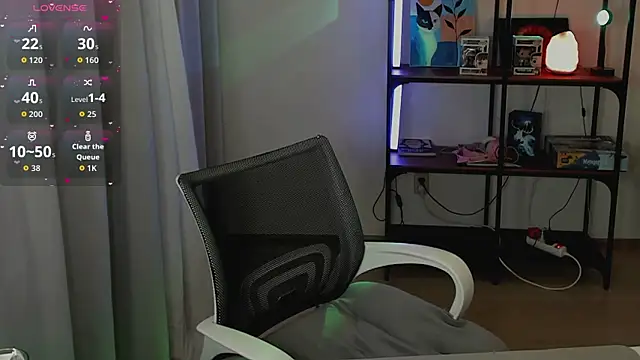 Hailees secrets online show from November 2025 07:05:02 PM