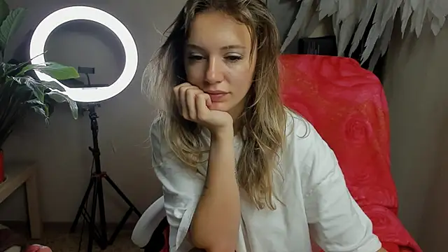 Snapshot of foxy_blond chatting on September 2025 12:14:01 AM foxy blond online show from September 2025 12:14:01 AM