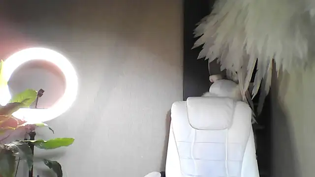 foxy blond online show from November 2025 12:13:01 AM