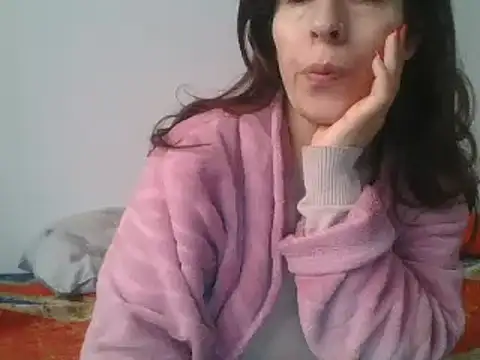 Snapshot of hairygirl80 chatting on February 2025 08:46:01 AM hairygirl80 online show from February 2025 08:46:01 AM
