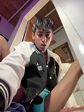 Mauuu18 online show from November 2025 03:28:01 AM