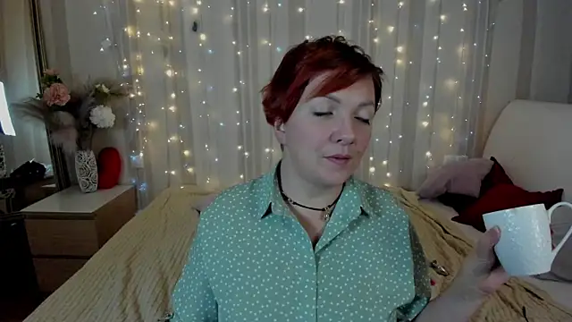 Katherine Fox online show from March 2025 03:37:02 PM