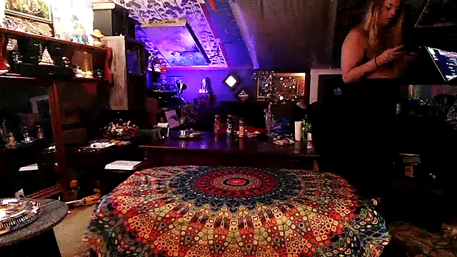 Snapshot of SpunCandy chatting on September 2025 07:21:02 AM SpunCandy online show from September 2025 07:21:02 AM