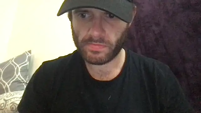 Snapshot of SpunCandy chatting on October 2025 06:33:01 AM SpunCandy online show from October 2025 06:33:01 AM