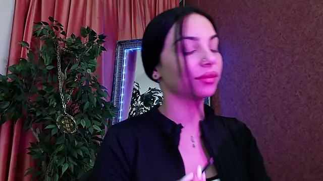 MissJuliax online show from November 2025 07:08:02 AM