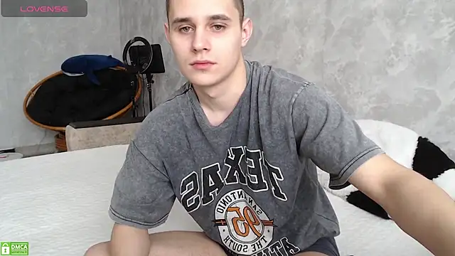 Snapshot of Fire_Ice77 chatting on February 2025 03:56:01 AM Fire Ice77 online show from February 2025 03:56:01 AM