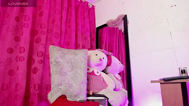 Snapshot of samy_foox chatting on April 2026 11:36:01 PM samy foox online show from April 2026 11:36:01 PM