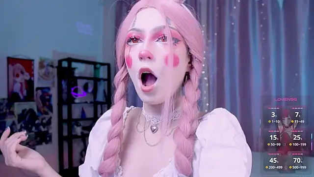 Carolina Leep online show from September 2025 04:30:01 PM