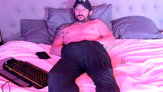 Snapshot of boytoyfrindles chatting on June 2026 10:56:02 PM boytoyfrindles online show from June 2026 10:56:02 PM