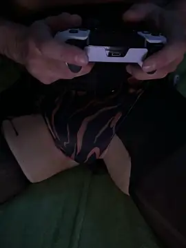 Snapshot of tsbeginnerfun chatting on November 2025 06:12:01 AM tsbeginnerfun online show from November 2025 06:12:01 AM