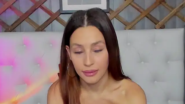 SelenaRousey online show from December 2024 11:52:02 AM