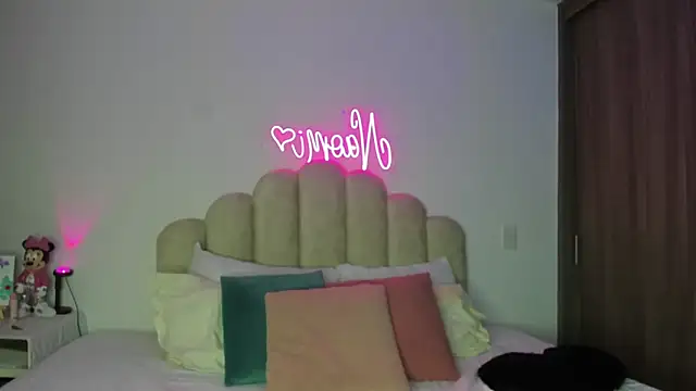 NaomiAsha online show from February 2026 08:20:02 PM