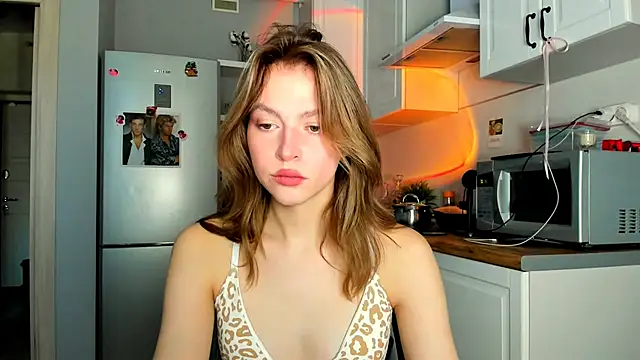 Niky  Jess online show from February 2025 10:04:01 AM