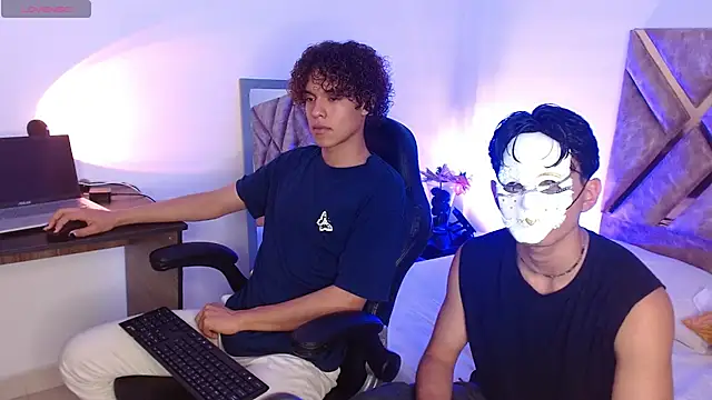 nickolas moon online show from March 2025 06:05:02 PM