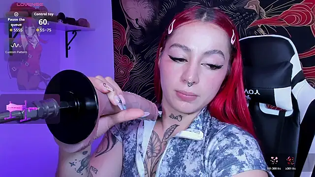 Snapshot of annika_taylor chatting on June 2026 10:34:02 PM annika taylor online show from June 2026 10:34:02 PM