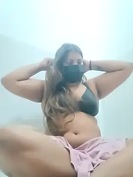 Snapshot of Hotmilfxox chatting on December 2024 12:45:02 AM Hotmilfxox online show from December 2024 12:45:02 AM