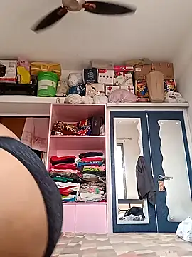 Snapshot of Hotmilfxox chatting on January 2025 04:39:02 AM Hotmilfxox online show from January 2025 04:39:02 AM