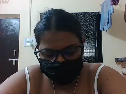 Hotmilfxox online show from May 2026 08:55:01 AM