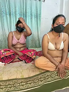 Snapshot of Desi_Best_Anal chatting on February 2026 04:30:01 PM Desi Best Anal online show from February 2026 04:30:01 PM