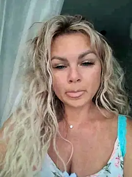 candy queeen online show from March 2025 03:20:01 AM