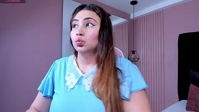 Snapshot of dulce_santamaria chatting on January 2025 10:30:02 PM dulce santamaria online show from January 2025 10:30:02 PM