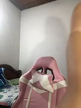 Snapshot of dulce_santamaria chatting on March 2025 01:19:01 AM dulce santamaria online show from March 2025 01:19:01 AM