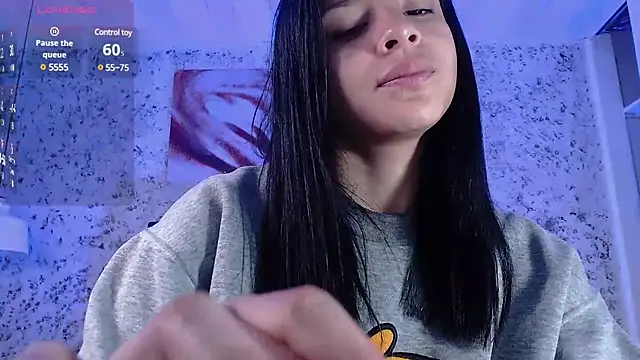 Snapshot of Zoee_babygirl chatting on January 2025 01:26:01 PM Zoee babygirl online show from January 2025 01:26:01 PM