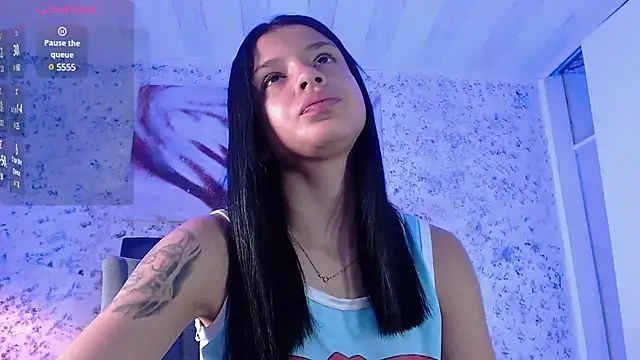 Snapshot of Zoee_babygirl chatting on February 2025 01:54:02 PM Zoee babygirl online show from February 2025 01:54:02 PM