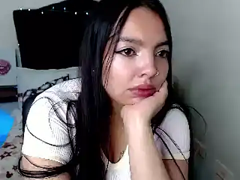 Snapshot of loren_tits24 chatting on August 2026 01:05:01 PM loren tits24 online show from August 2026 01:05:01 PM