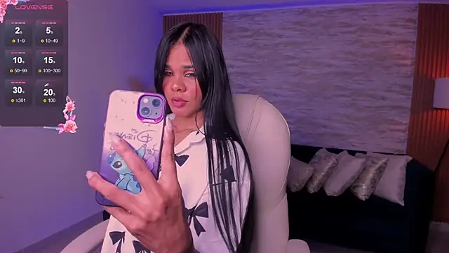 anniie smith online show from December 2025 03:15:01 AM