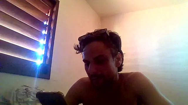 couplemilk online show from January 2025 06:52:01 PM