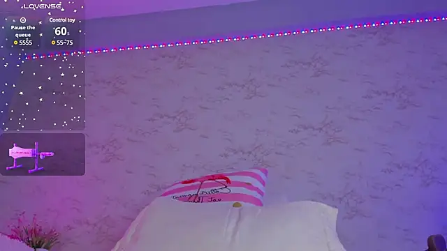 Snapshot of Hannablazze chatting on December 2024 05:44:01 PM Hannablazze online show from December 2024 05:44:01 PM