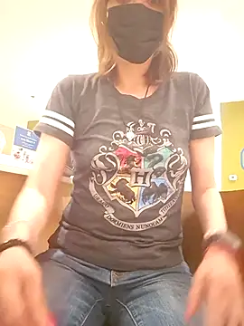 Lunababymylove online show from March 2026 01:07:02 AM