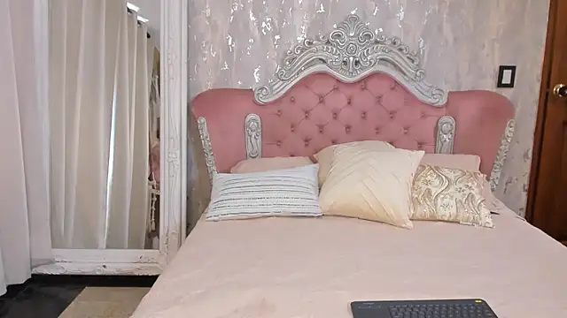 AngelineConnor online show from March 2025 07:40:01 PM