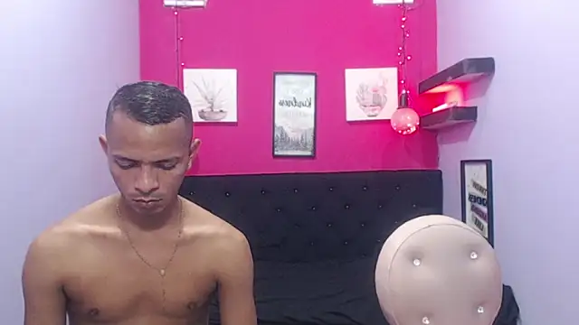 hugecocks hot online show from April 2026 05:30:01 PM