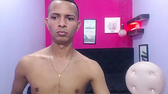 hugecocks hot online show from May 2026 07:55:02 PM