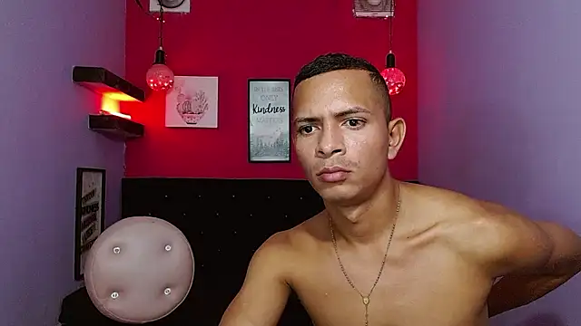 hugecocks hot online show from May 2026 04:19:01 AM