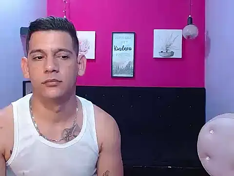 hugecocks hot online show from May 2026 07:44:02 PM