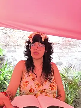 Snapshot of Fun_Everywhere chatting on February 2026 03:54:02 PM Fun Everywhere online show from February 2026 03:54:02 PM