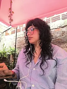 Snapshot of Fun_Everywhere chatting on February 2026 01:42:01 PM Fun Everywhere online show from February 2026 01:42:01 PM