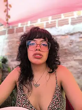 Snapshot of Fun_Everywhere chatting on March 2026 08:01:02 PM Fun Everywhere online show from March 2026 08:01:02 PM