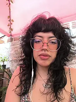 Snapshot of Fun_Everywhere chatting on April 2026 05:51:01 PM Fun Everywhere online show from April 2026 05:51:01 PM