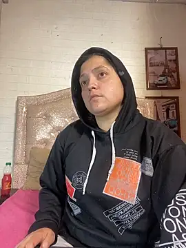 KataleyaStiward online show from November 2025 12:38:02 PM