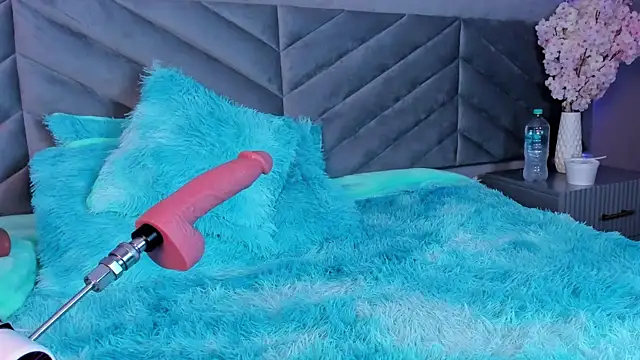 Ary thompson   online show from December 2024 09:30:02 PM