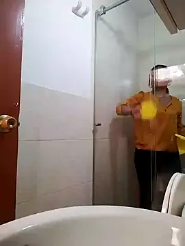 Snapshot of Lizeth_rey1 chatting on January 2025 06:31:01 PM Lizeth rey1 online show from January 2025 06:31:01 PM