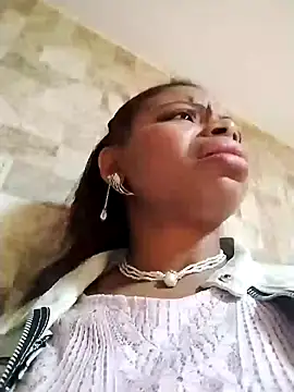 Snapshot of Lizeth_rey1 chatting on February 2025 07:02:01 PM Lizeth rey1 online show from February 2025 07:02:01 PM