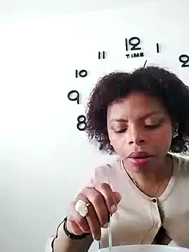 Snapshot of Lizeth_rey1 chatting on February 2025 07:20:02 PM Lizeth rey1 online show from February 2025 07:20:02 PM