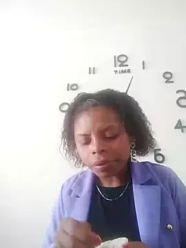 Snapshot of Lizeth_rey1 chatting on February 2025 03:21:01 PM Lizeth rey1 online show from February 2025 03:21:01 PM