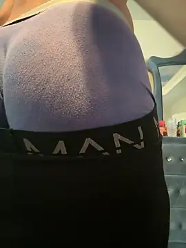 Snapshot of BubbaATL chatting on April 2026 06:02:01 PM BubbaATL online show from April 2026 06:02:01 PM